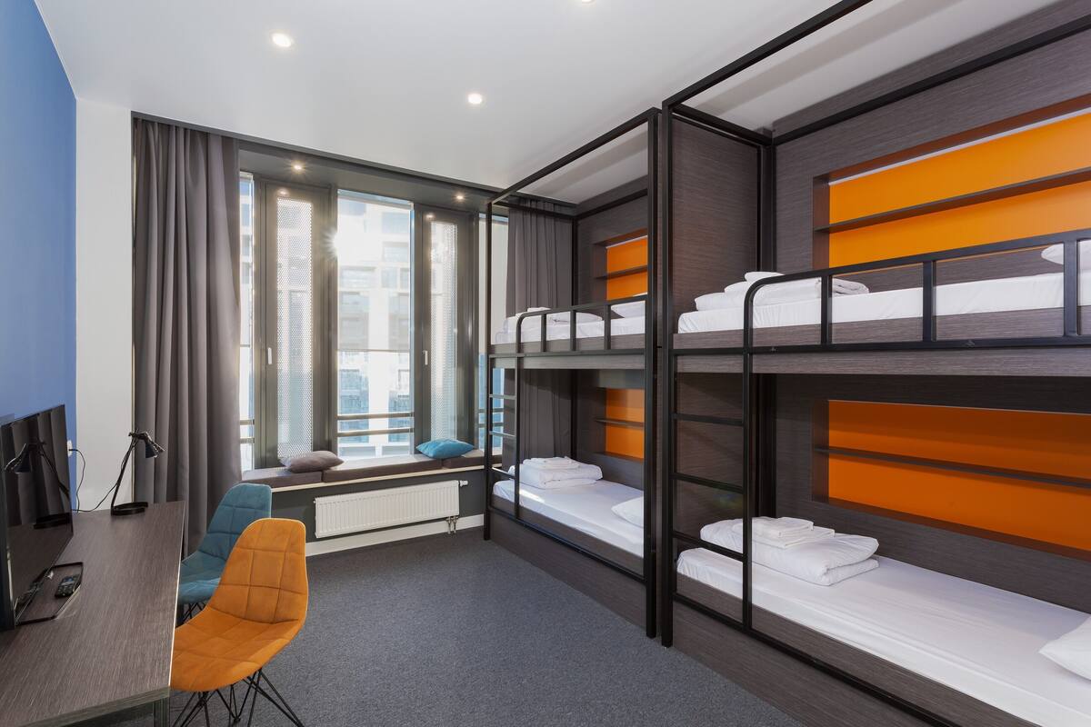 Familienzimmer (7 Adults) | 1 Schlafzimmer, Schreibtisch, kostenloses WLAN, Bettwäsche