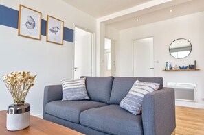 TV - Port Ste-Marine: L'Escale - Balconies & Small view (Combrit)