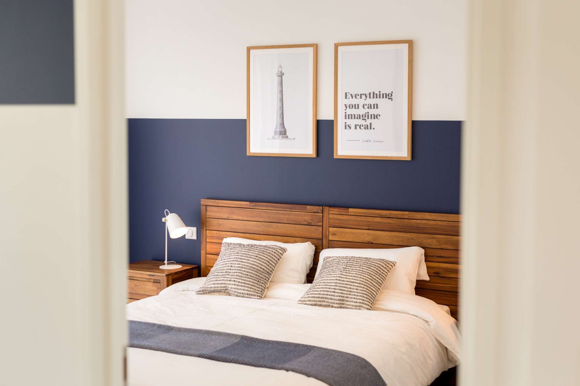 2 bedrooms, iron/ironing board, WiFi