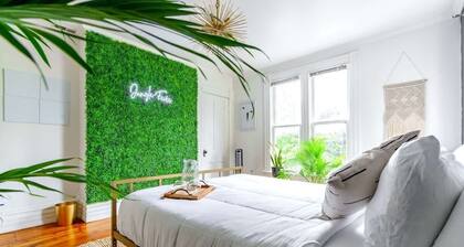 Short North/Downtown | Walk to Convention Center | Free Parking | 5,800+ Reviews