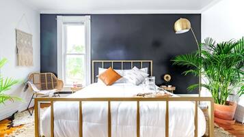 3 bedrooms, in-room safe, desk, iron/ironing board