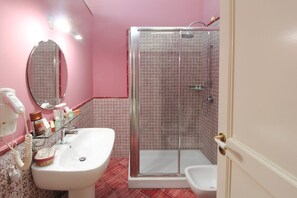 Shower, hair dryer, bidet, towels - THE PALACE B&B and Apartments - FLOWER LUXURY ROOM (Santo Stefano di Camastra)