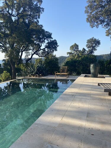 House exceptional site on 10 Ha panoramic sea view of the Gulf of St-Tropez