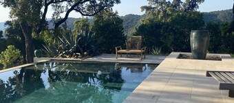 maison site exceptionnel sur 10 Ha vue mer panoramique sur le golfe de St-Tropez