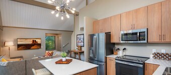 Uptown Chalet @ The Matterhorn Inn