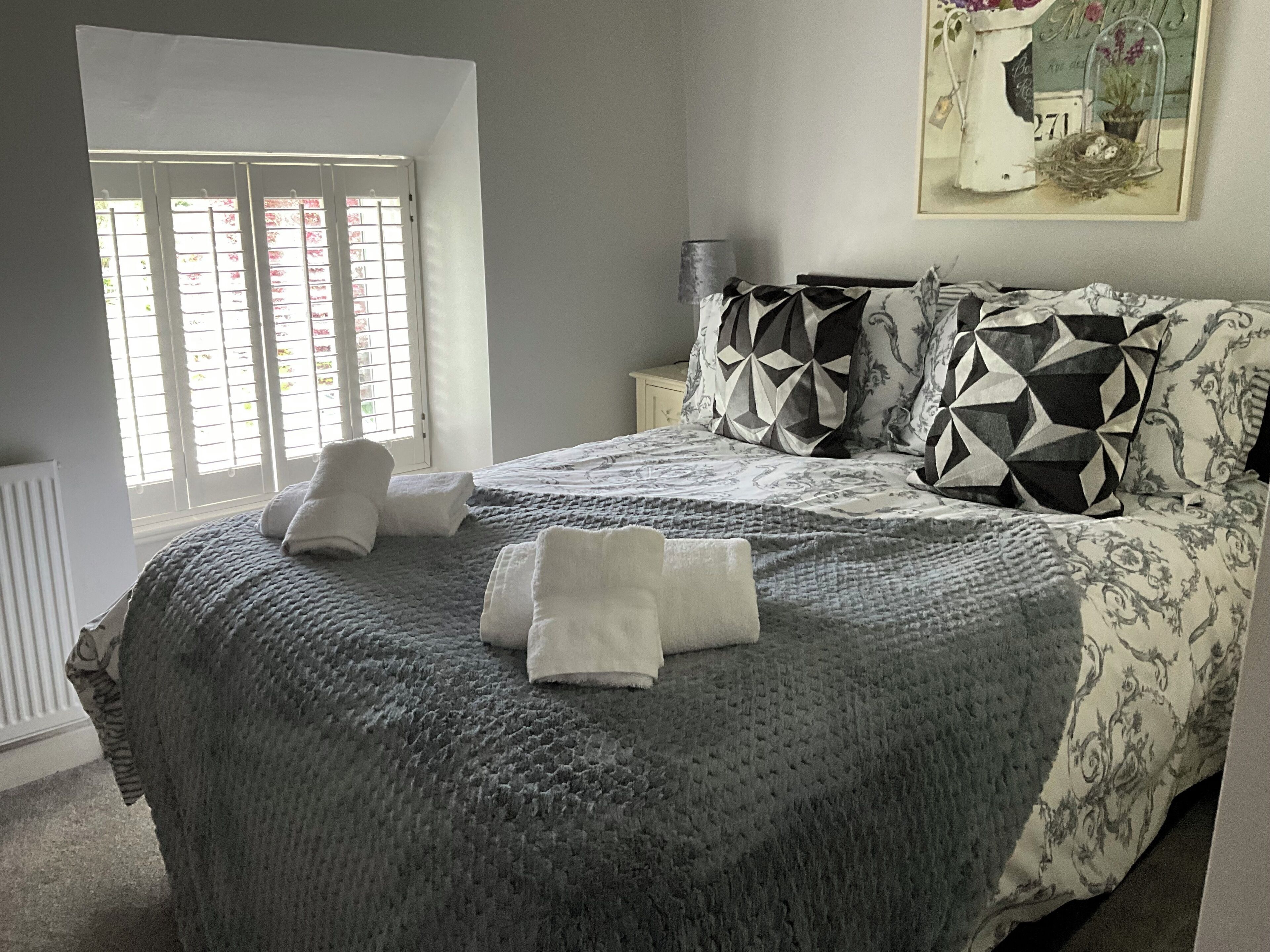 2 soverom, strykejern/-brett, reiseseng for barn og wi-fi (inkludert)