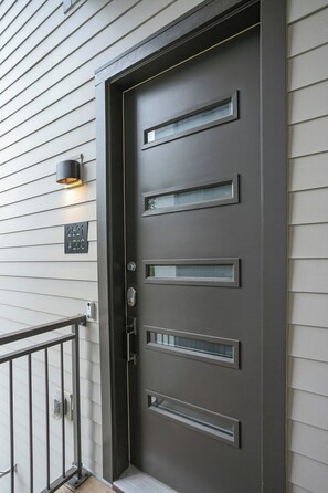 Exterior detail - Downtown Lux Condo: South Belle (Nashville)