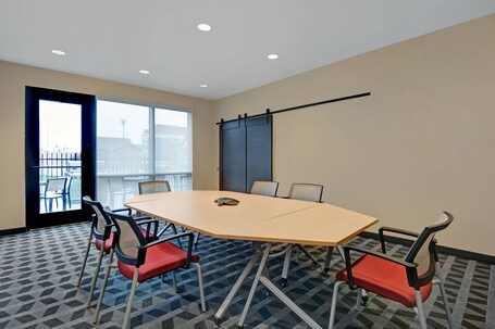 TownePlace Suites by Marriott Indianapolis Downtown - Image 29