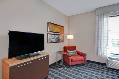 TownePlace Suites by Marriott Indianapolis Downtown - Image 30