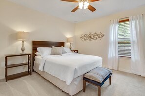 4 slaapkamers, een kluis op de kamer, een bureau