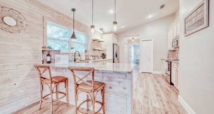 2 Master Suites+ / Steps to Ocean