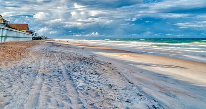 2 Master Suites+ / Steps to Ocean