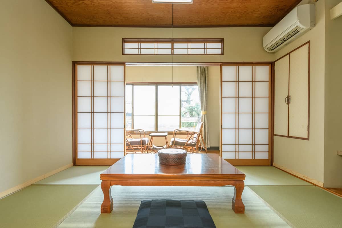 Japanese Triple Room with Shared Bathroom | Free WiFi, bed sheets