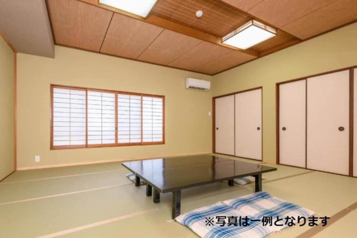 Phòng truyền thống, phòng tắm dùng chung (Japanese Style, Quintuple) | Truy cập Internet không dây miễn phí, bộ trải giường