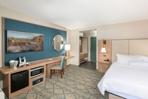 1 bedroom, iron/ironing board, WiFi, bed sheets - Uptown King Hotel Room w/ Private Patio  and  Mountain View @ The Matterhorn Inn (Sedona)