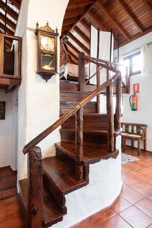 Interior - Finca El Poleo with pool and sea view (Icod de los Vinos)