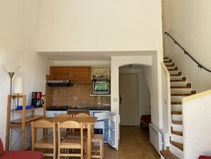 Kühlschrank, Ofen, Herdplatte, Geschirrspüler