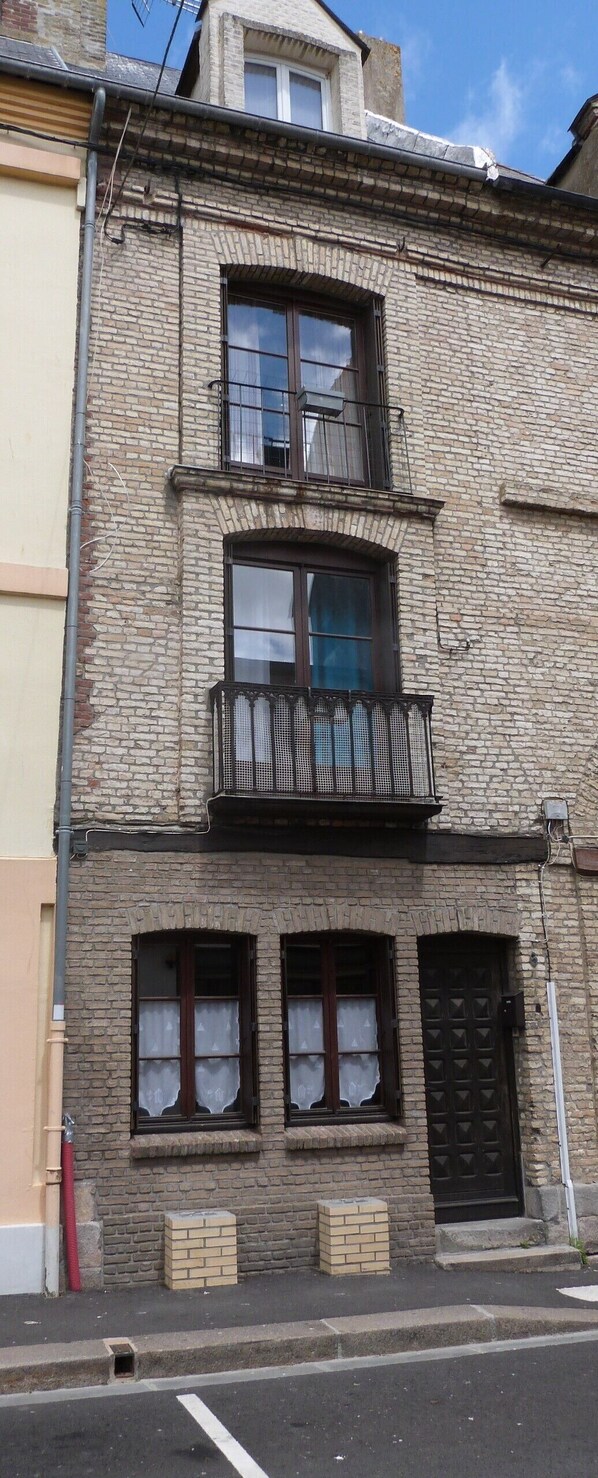 Exterior detail - Atypical fisherman's house for 6 person and a baby (Dieppe)