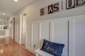 Interior - 2 Blocks from Beach, Dog Friendly w/ no dog fees!, Hot Tub, Fenced Yard (Kure Beach)