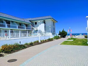 Exterior - VA Beach Oceanfront Studio, Beach, Boardwalk, Pool (Virginia Beach)