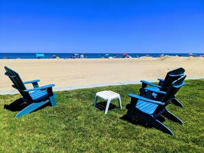 En la playa y toallas de playa