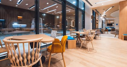 Hampton by Hilton Warsaw Reduta