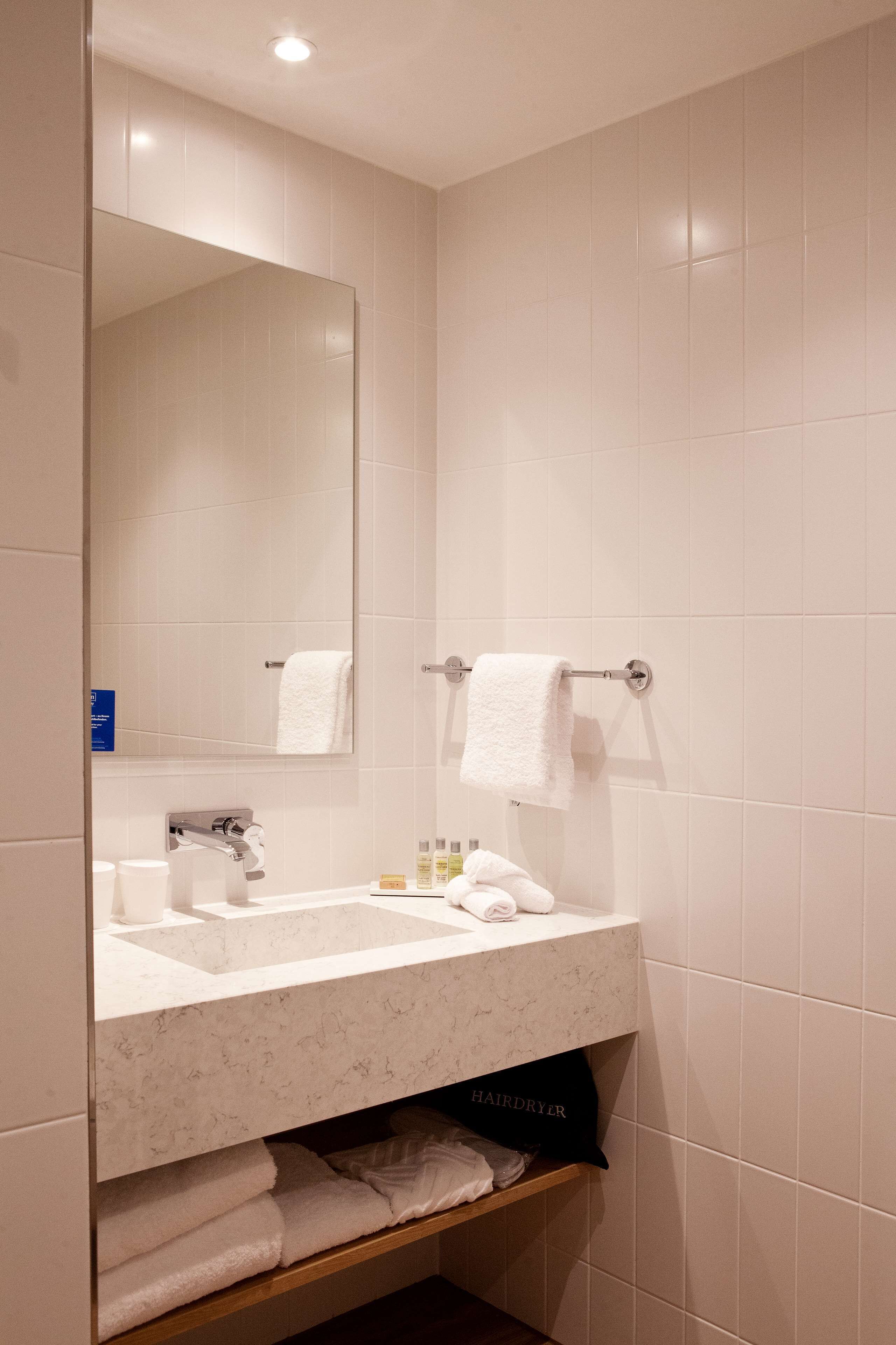 shower, rainfall showerhead, free toiletries, hair dryer