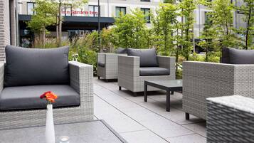 FrĂŒhstĂŒck, Mittagessen, internationale KĂŒche, Speisen im Freien