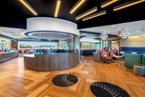 Tru by Hilton Savannah Airport