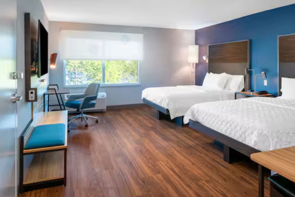 2 Queen Beds
