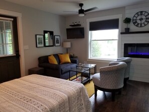 1 dormitorio, tabla de planchar con plancha, wifi gratis y ropa de cama