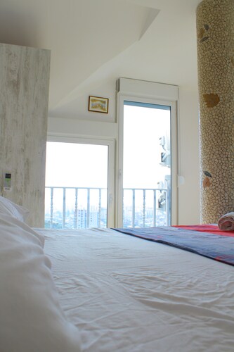 Studio in villa with amazing sea view