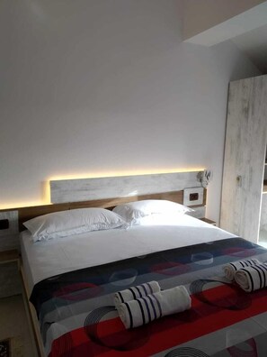 1 bedroom, WiFi - Studio in villa with amazing sea view (Vlorë)