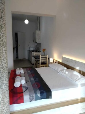1 bedroom, WiFi - Studio in villa with amazing sea view (Vlorë)