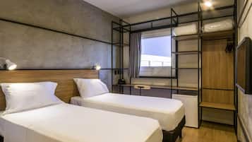 Apartment, 2 Single Beds | Desk, blackout curtains, soundproofing, free WiFi