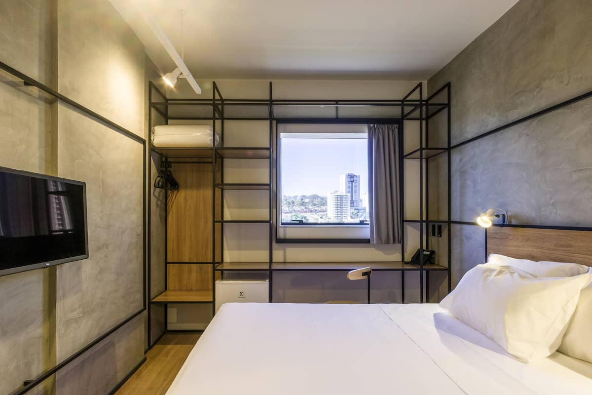 Apartment, 1 Doppelbett | Schreibtisch, Verdunkelungsvorhänge, schallisolierte Zimmer