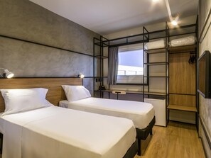 公寓, 2 张单人床 | 办公桌、遮光窗帘、隔音、免费 WiFi