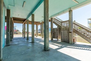 المنطقة المحيطة بالمنشأة