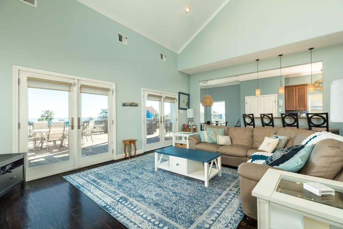 Fernseher, Kamin, Arbeitsbereiche