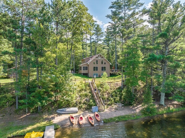 Exterior - Beautiful Lakeside Home (Woodruff)