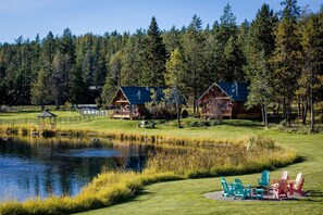 Property grounds - Cute Log Cabin Near Glacier National Park, Hot Tub (Whitefish)