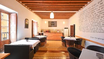 Desayuno continental incluido todos los días