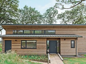 Exterior - 2 bedroom accommodation in Gatehouse of Fleet, near Kirkcudbright (Gatehouse of Fleet, near Kirkcudbright)