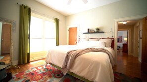 2 bedrooms, desk, iron/ironing board, free WiFi