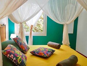 1 bedroom, in-room safe, iron/ironing board, WiFi - Atemoya lodges. Swimming pool, beach 400 m. (Deshaies)