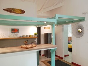 Interior - Atemoya lodges. Swimming pool, beach 400 m. (Deshaies)