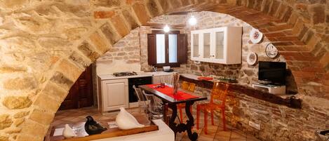 ماكينة لصنع القهوة/الشاي، مستلزمات طهي/أطباق/أوعية