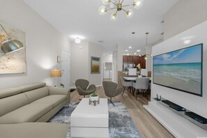 Télévision à écran plat