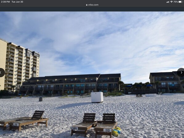 On the beach - Newly Renovated Gated Condo ~ Located Steps Away From the Beach (Panama City Beach)