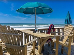 On the beach - Newly Renovated Gated Condo ~ Located Steps Away From the Beach (Panama City Beach)